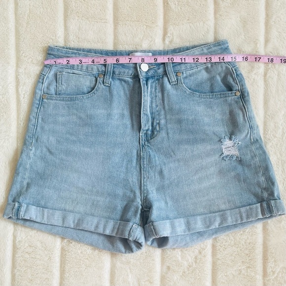 Nordstrom’s Abound High Waisted Denim Shorts - Picture 3 of 5